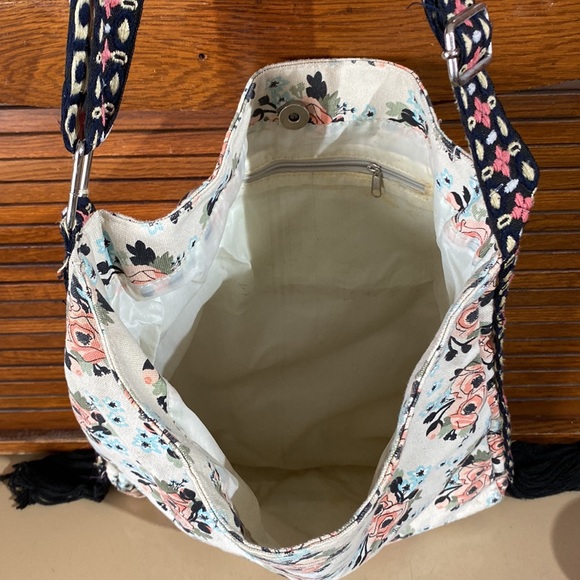 Floral Large Crossbody Bag. Anthropology. - Picture 3 of 5